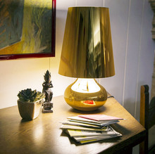 Kartell Cindy 9100M2 lampada di design da tavolo oro.