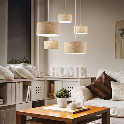 Illuminare il soggiorno con lampadario Ideallux Ekos
